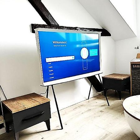 Altbauloft, Frisch Saniert, Mitten In Hameln ハーメルン エクステリア 写真